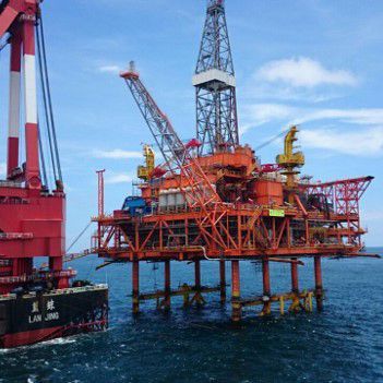 Lu Feng 7-2 Topside Installation and Lifting, 13,000T, 2014
